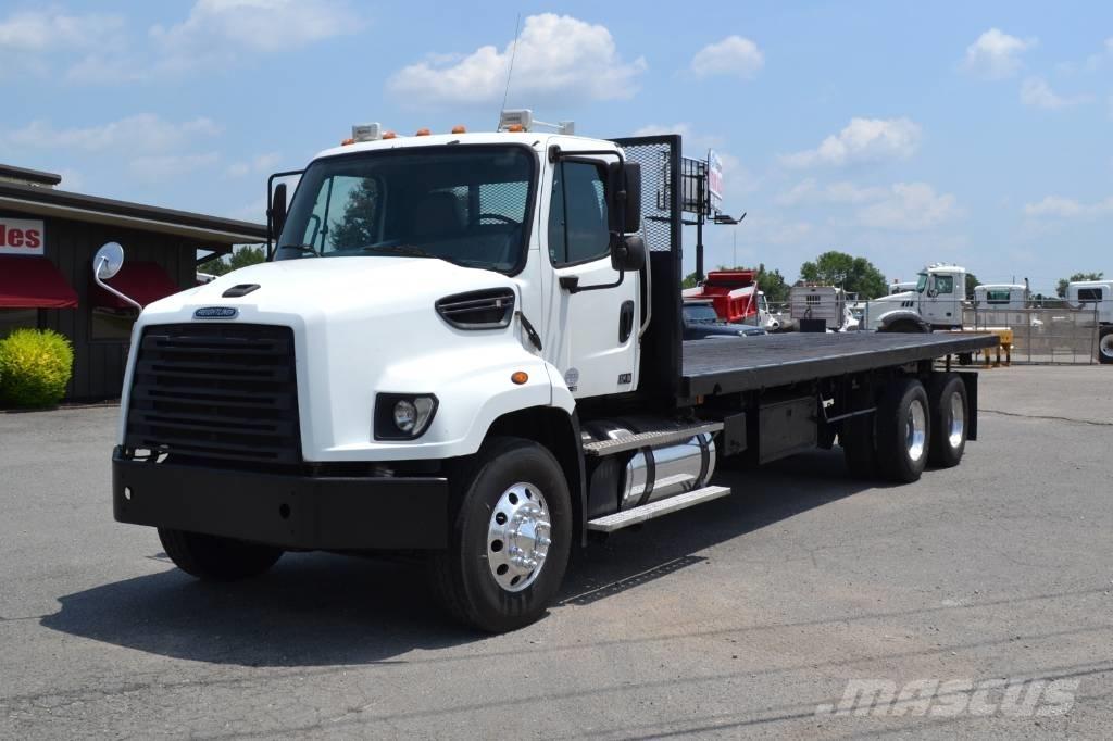 Freightliner 114SD 平ボディー