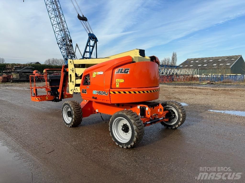 JLG EC 450 AJ ブームリフト　屈伸型
