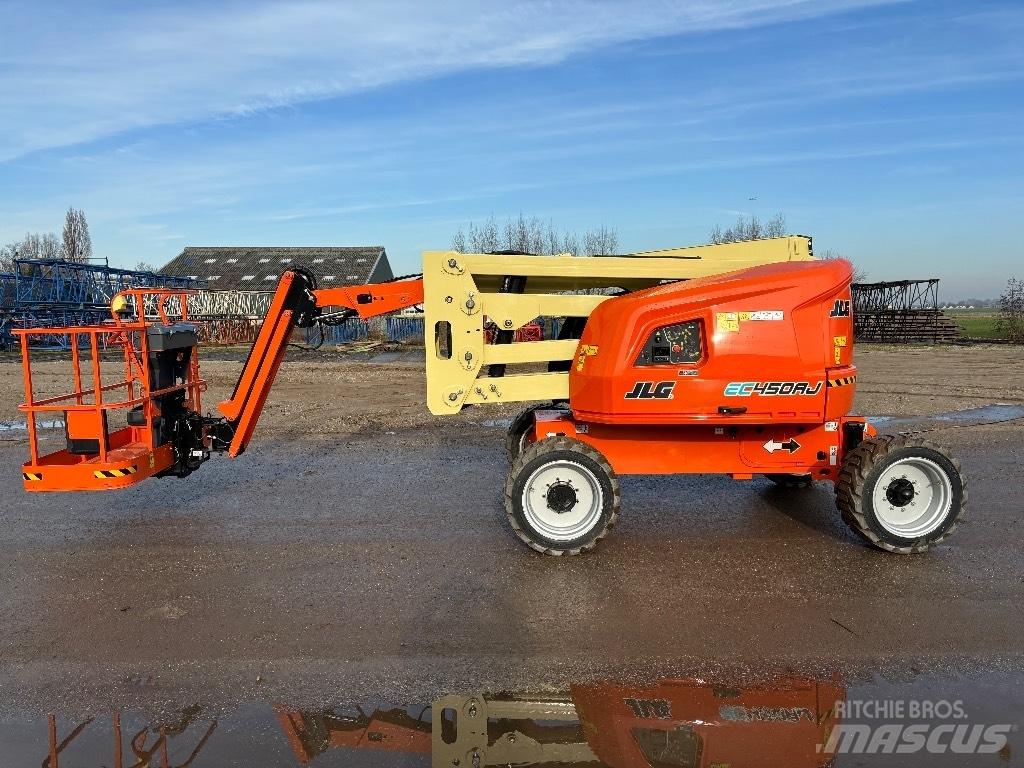 JLG EC 450 AJ ブームリフト　屈伸型