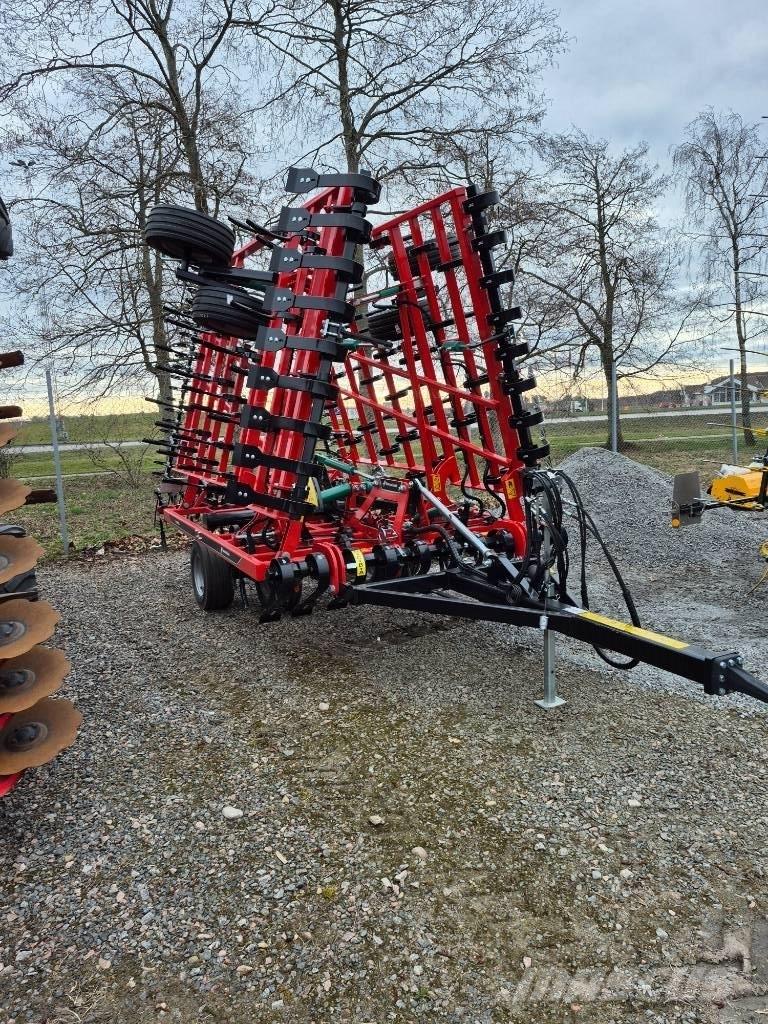 Kverneland Tiger 7 パワーハローとロータリーハロー