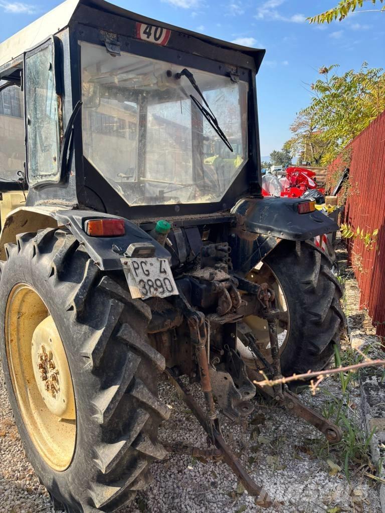 Lamborghini 600 V DT トラクター