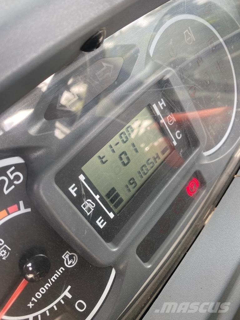 Iseki TJA 8080 トラクター