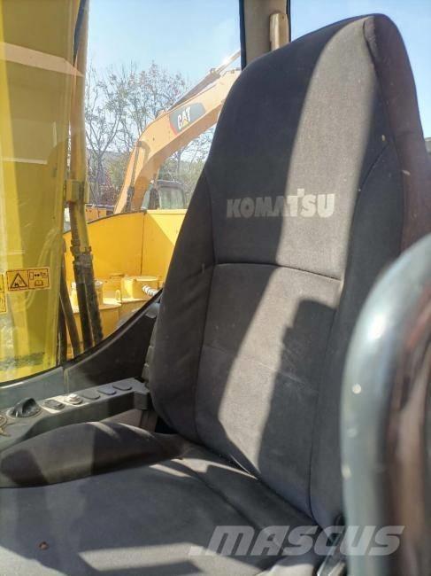 Komatsu PC 70 大型油圧ショベル12t以上（パワーショベル・ユンボ）