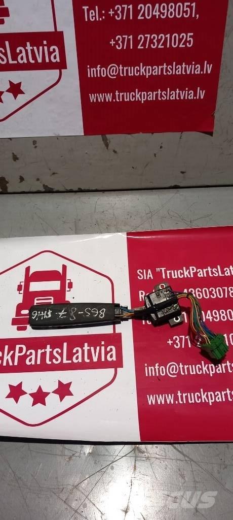 Volvo FH 12.     20553788 キャビン及び内装