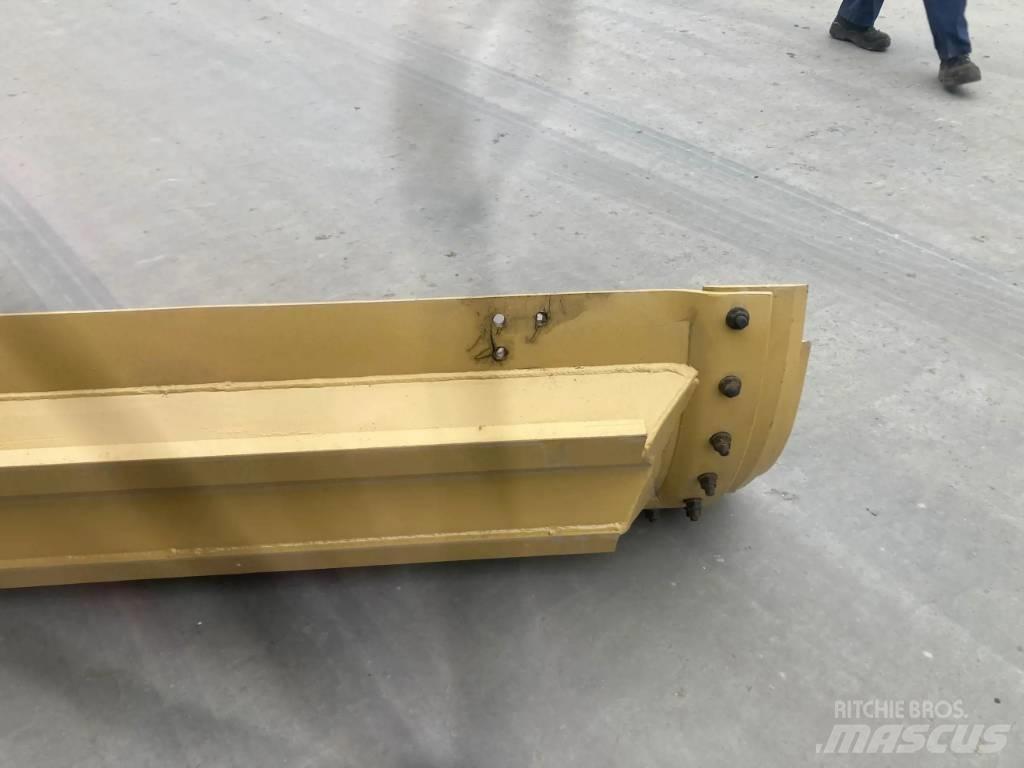 CAT 120M3 Moldboard ブレード