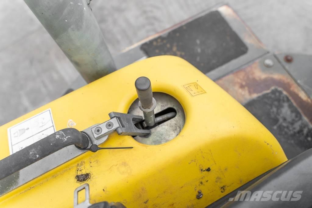 Wacker Neuson 3001 サイト　ダンプ