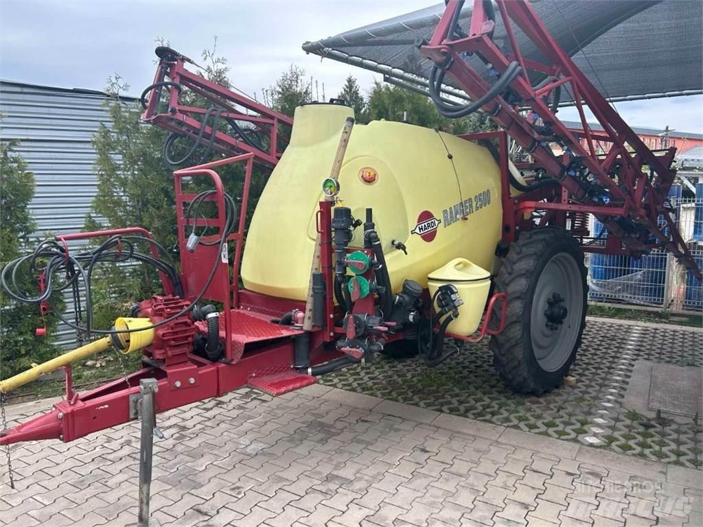 Hardi Ranger 2500 牽引型スプレイヤー