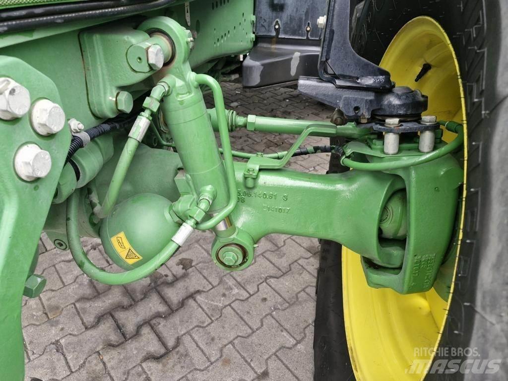 John Deere 6230R トラクター