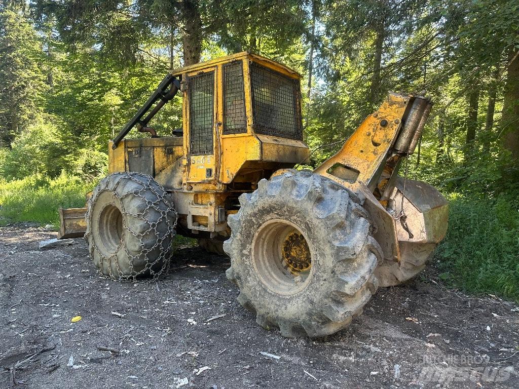 John Deere 540 E スキッダー