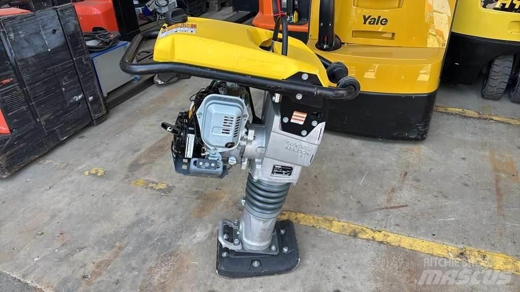 Wacker Neuson BS62 プレートコンパクター