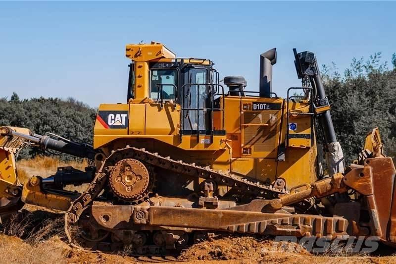 CAT D10T ブルドーザー