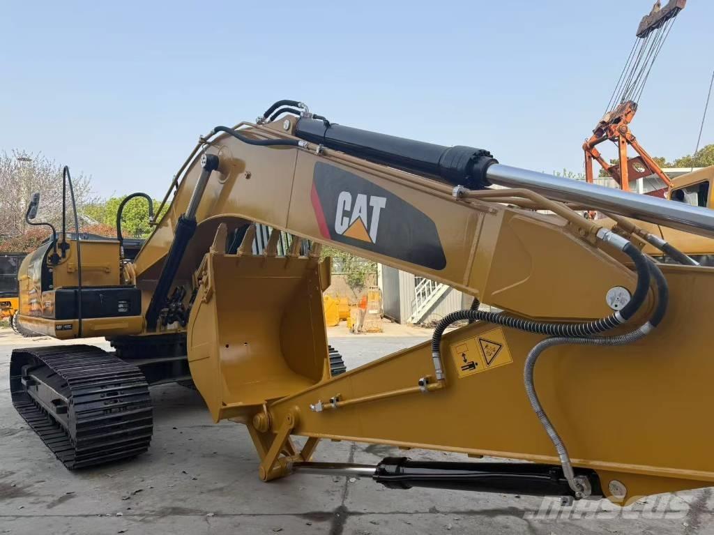 CAT 320 D 2L 大型油圧ショベル12t以上（パワーショベル・ユンボ）