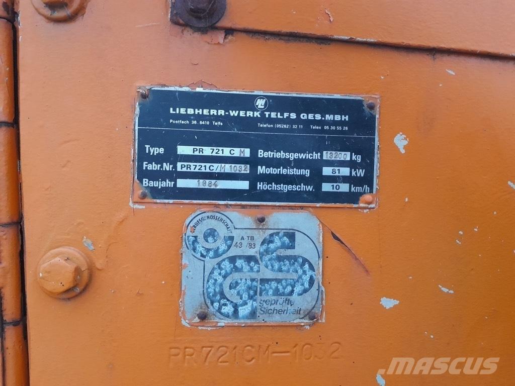 Liebherr PR 721 C ブルドーザー