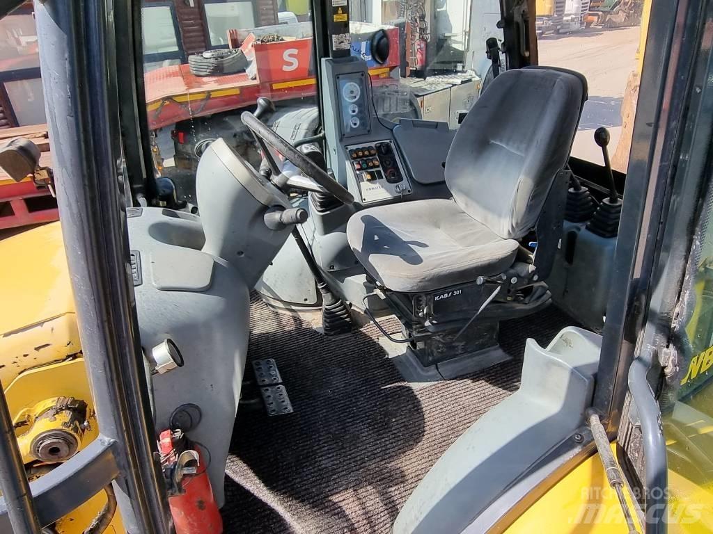 Komatsu WB 93 S-5EO バックホーローダー