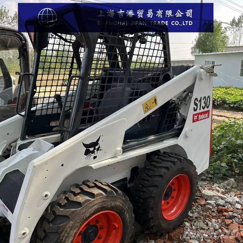 Bobcat S 130 スキッドステアローダー