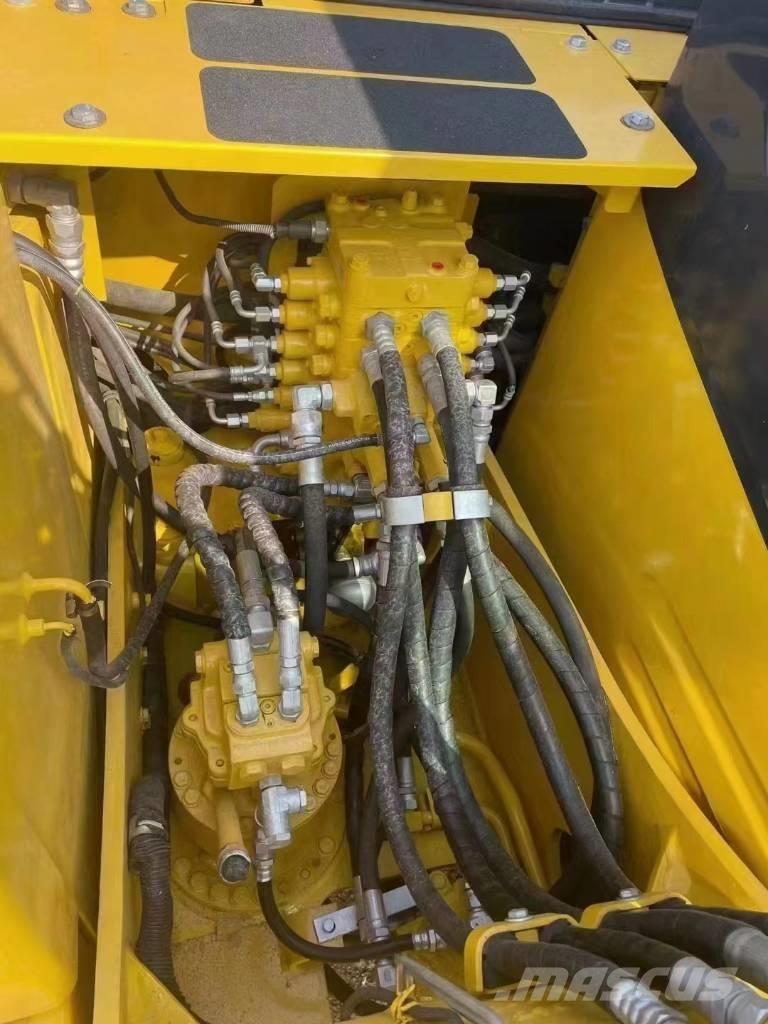 Komatsu PC 110 大型油圧ショベル12t以上（パワーショベル・ユンボ）