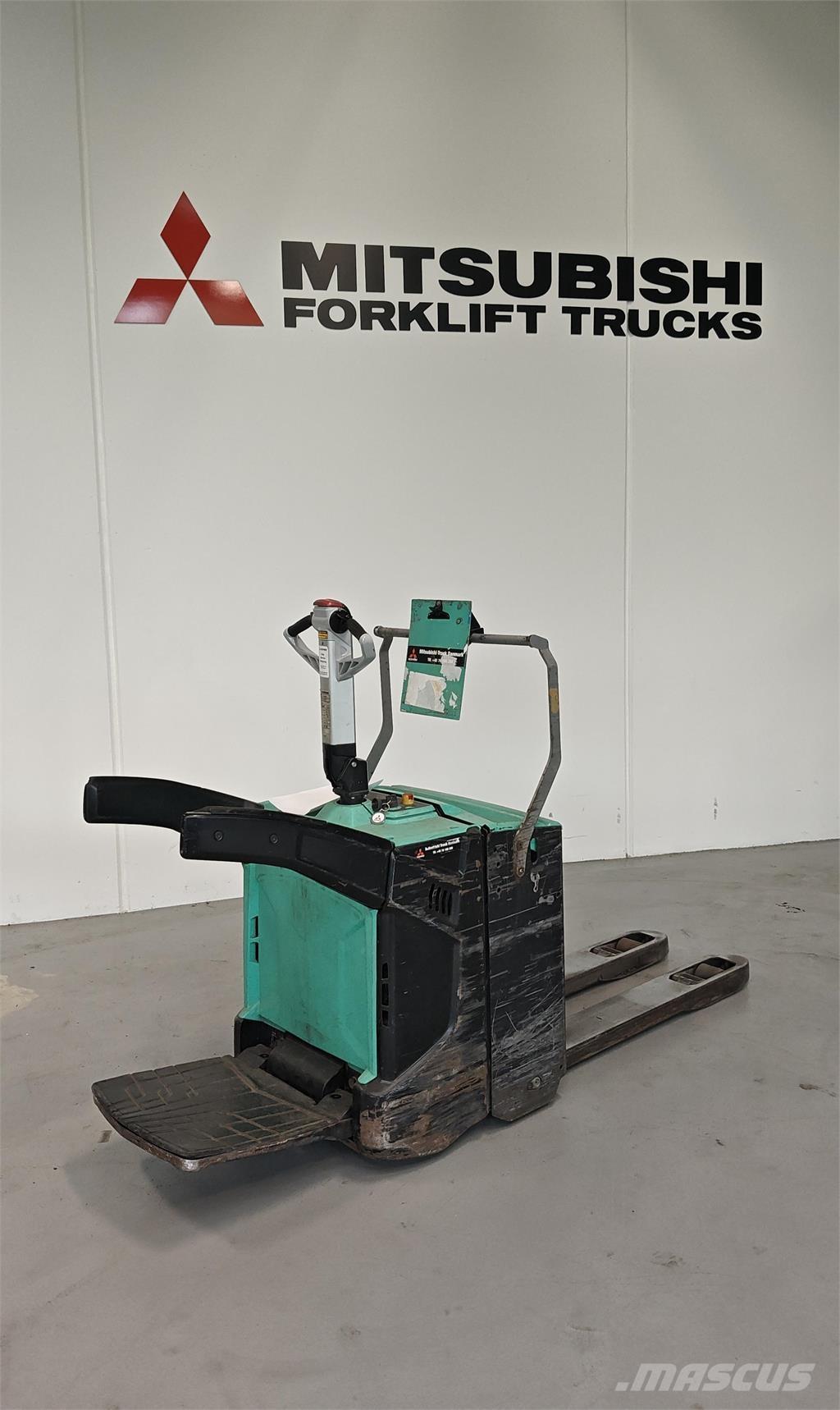 Mitsubishi PBV20N2 プラットホームトラック