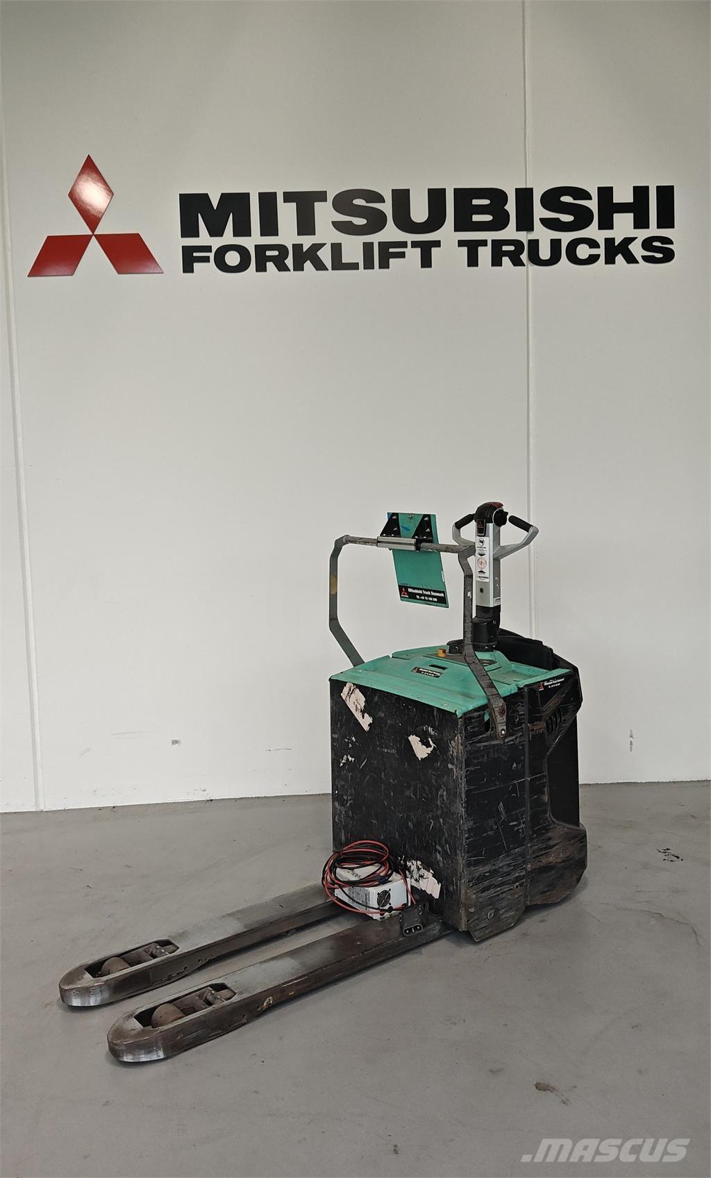 Mitsubishi PBV20N2 プラットホームトラック