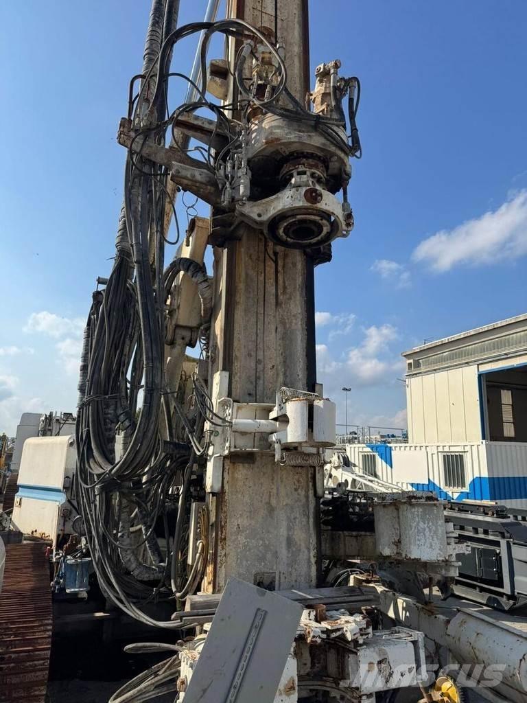 Soilmec R312 / 200 クローラドリル