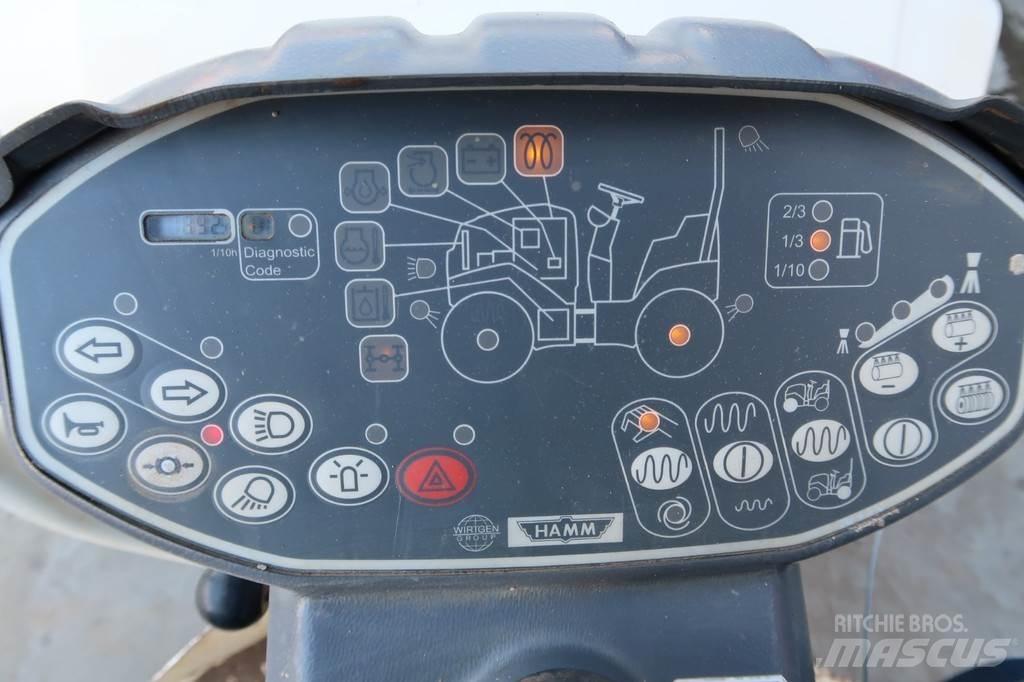 Hamm HD 12 VV タンデムローラ