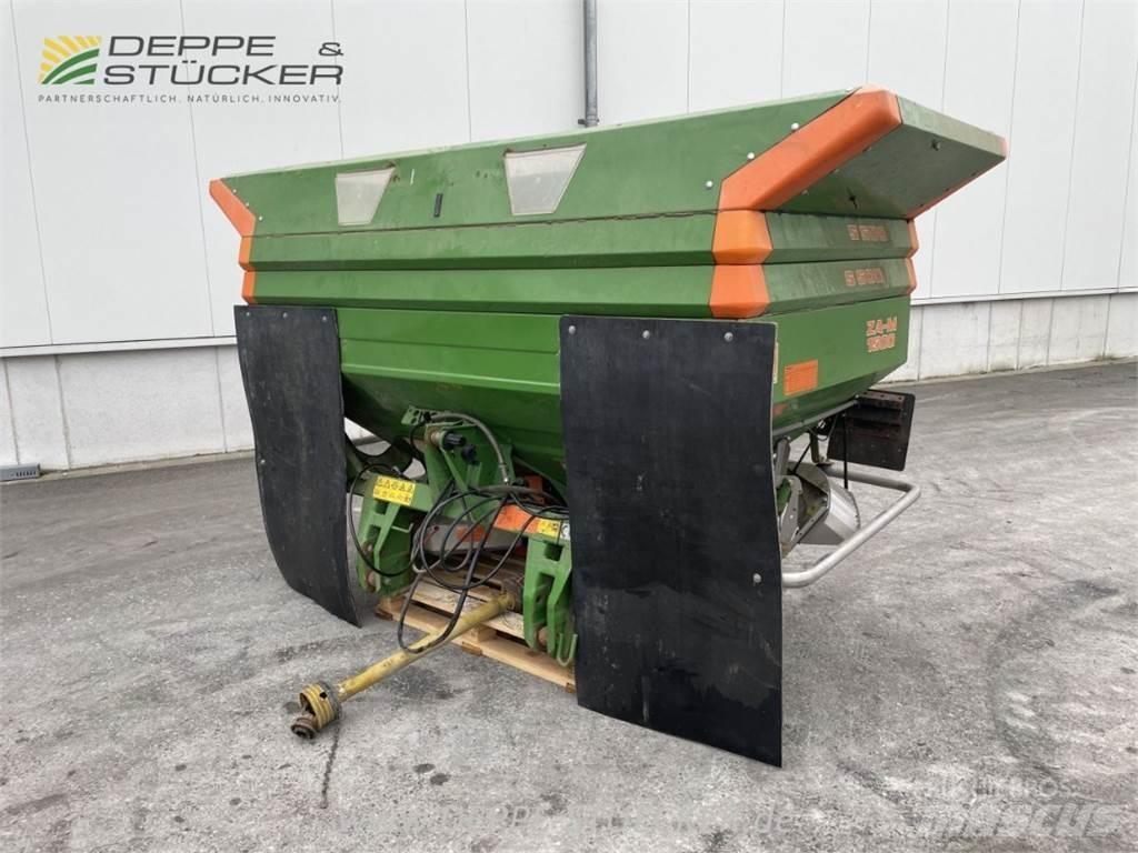 Amazone ZAM 1500 ミネラル散布機