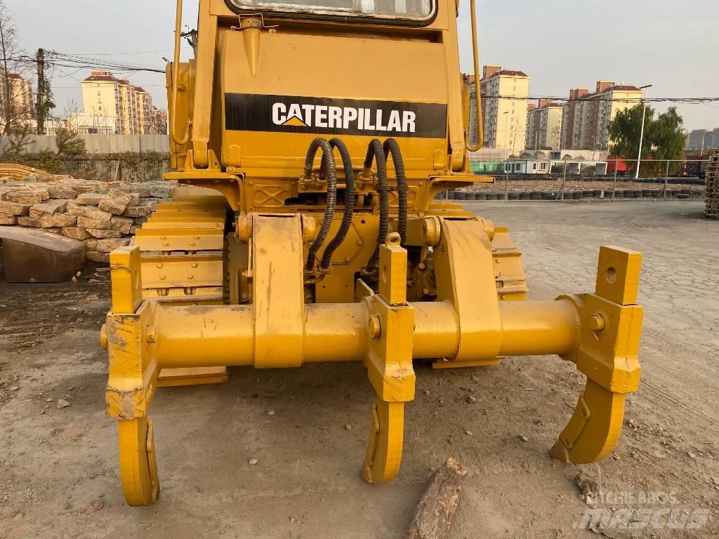 CAT D 6 D ブルドーザー