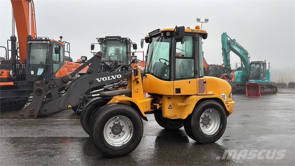 Volvo L35B ホイールローダー・タイヤショベル