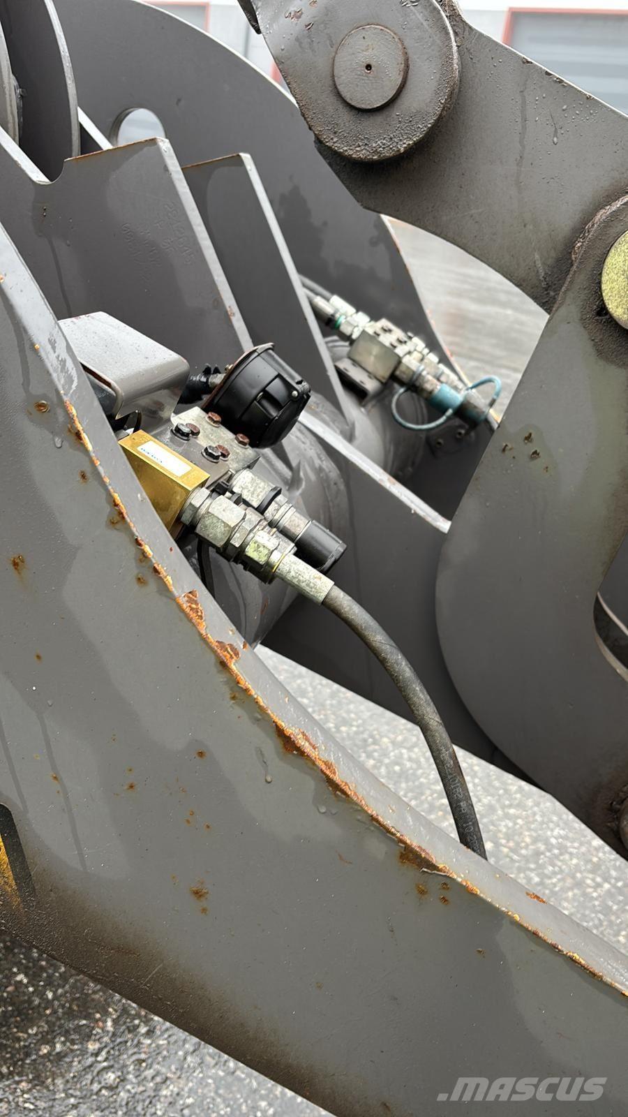 Volvo L35B ホイールローダー・タイヤショベル