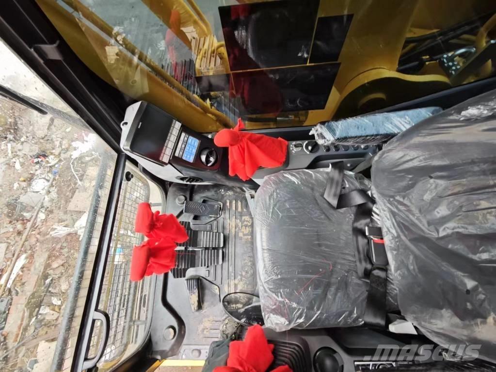 Komatsu PC 220-8 大型油圧ショベル12t以上（パワーショベル・ユンボ）