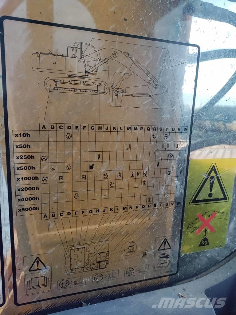 JCB JS 240 N LC 大型油圧ショベル12t以上（パワーショベル・ユンボ）
