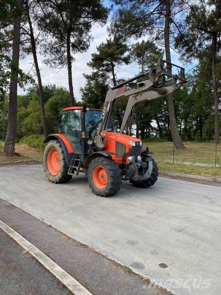 Kubota M 135 GX トラクター