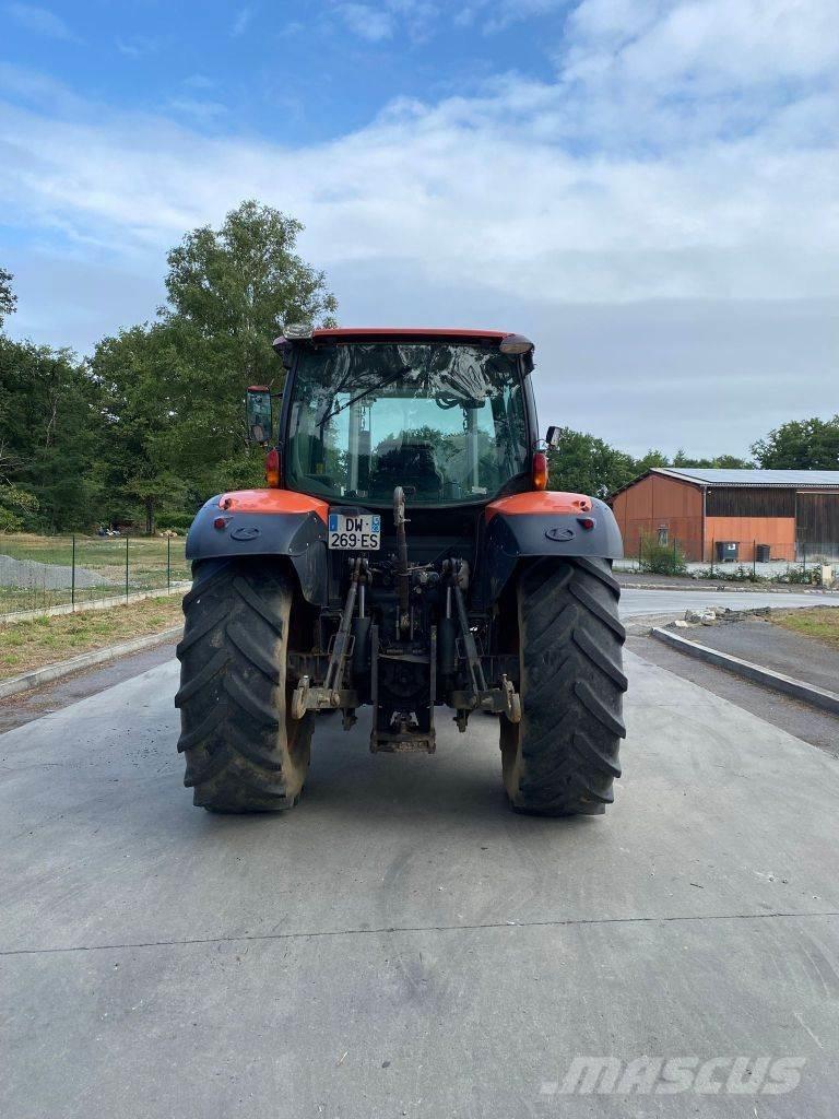 Kubota M 135 GX トラクター