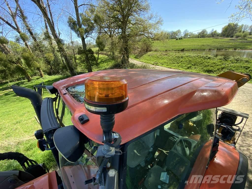 Kubota M 135 GX トラクター