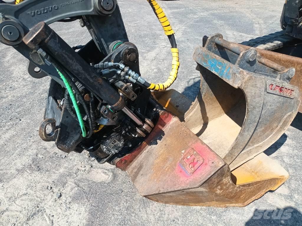 Volvo ECR 88 PLUS 中型油圧ショベル 7ｔ-12ｔ（ユンボ・パワーショベル・バックホー）