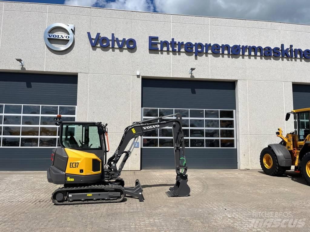 Volvo EC37F ミニ油圧ショベル 7t以下（ミニユンボ・ミニディガー）