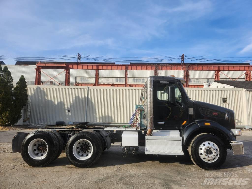 Peterbilt 567 中古トラクターヘッド | トレーラーヘッド