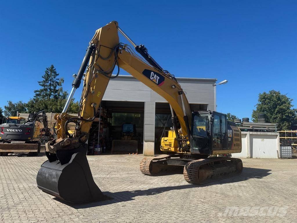 CAT 326 F LN 大型油圧ショベル12t以上（パワーショベル・ユンボ）