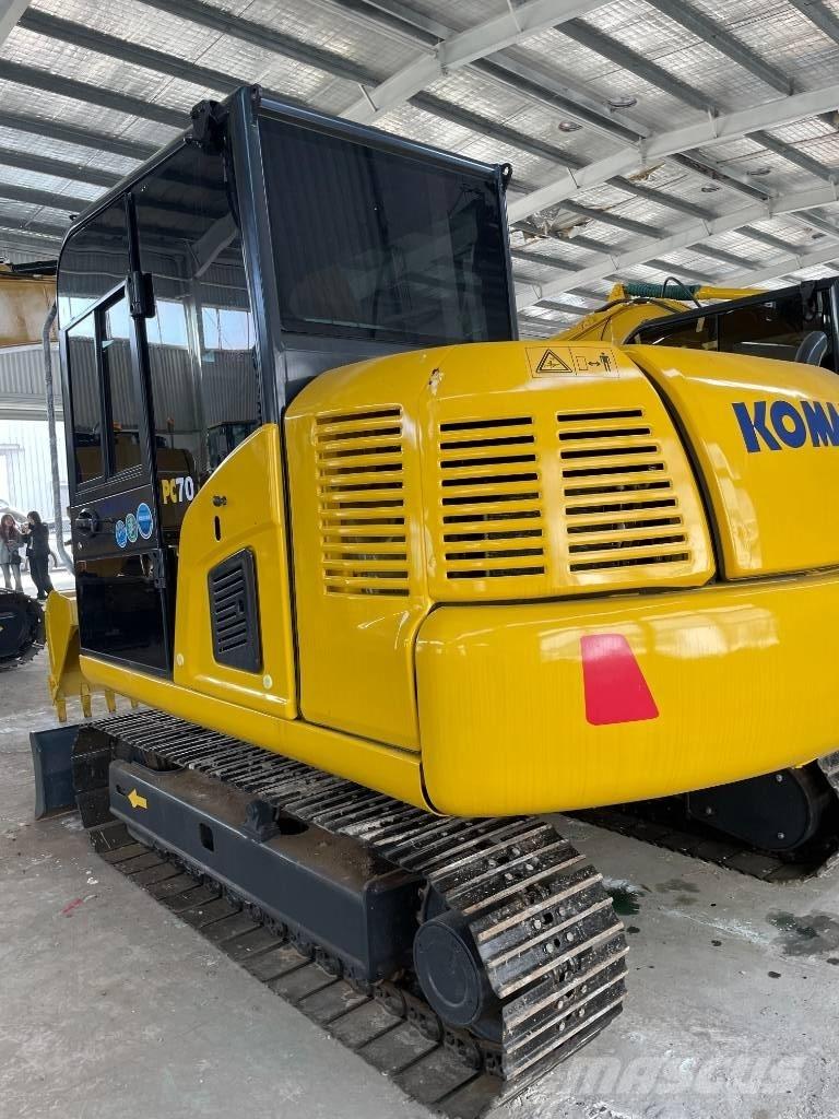 Komatsu PC 70 中型油圧ショベル 7ｔ-12ｔ（ユンボ・パワーショベル・バックホー）