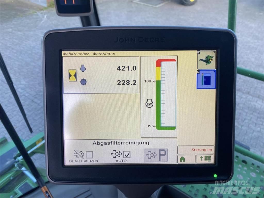 John Deere T550 コンバイン