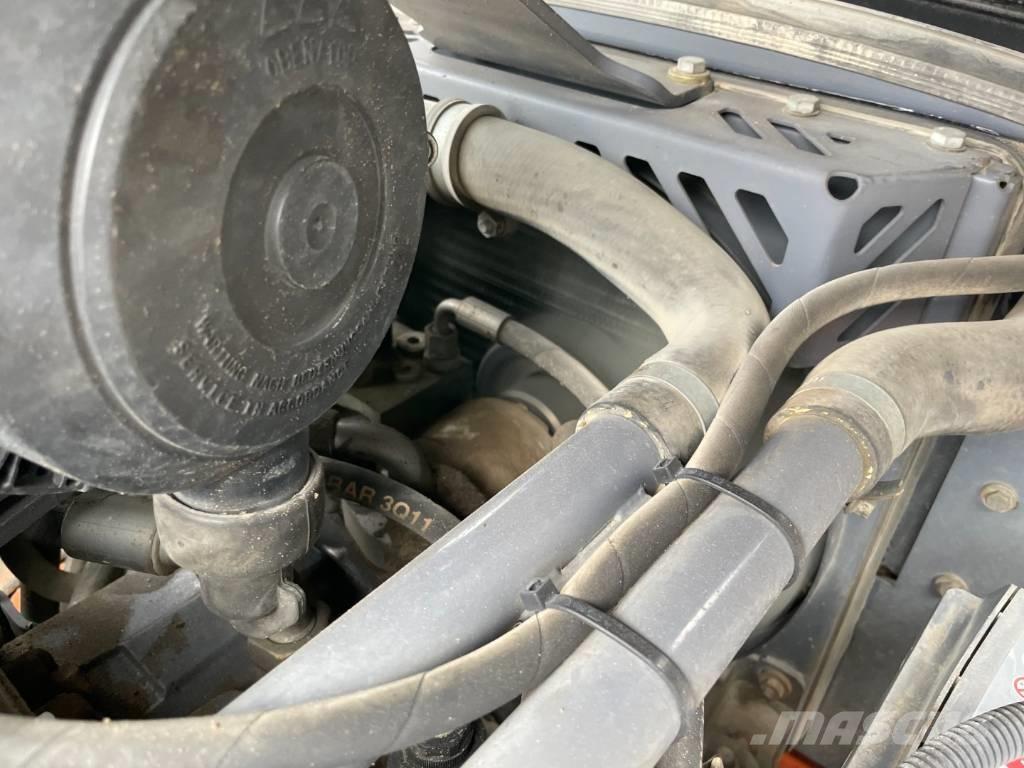 Hamm HD 12 VV タンデムローラ