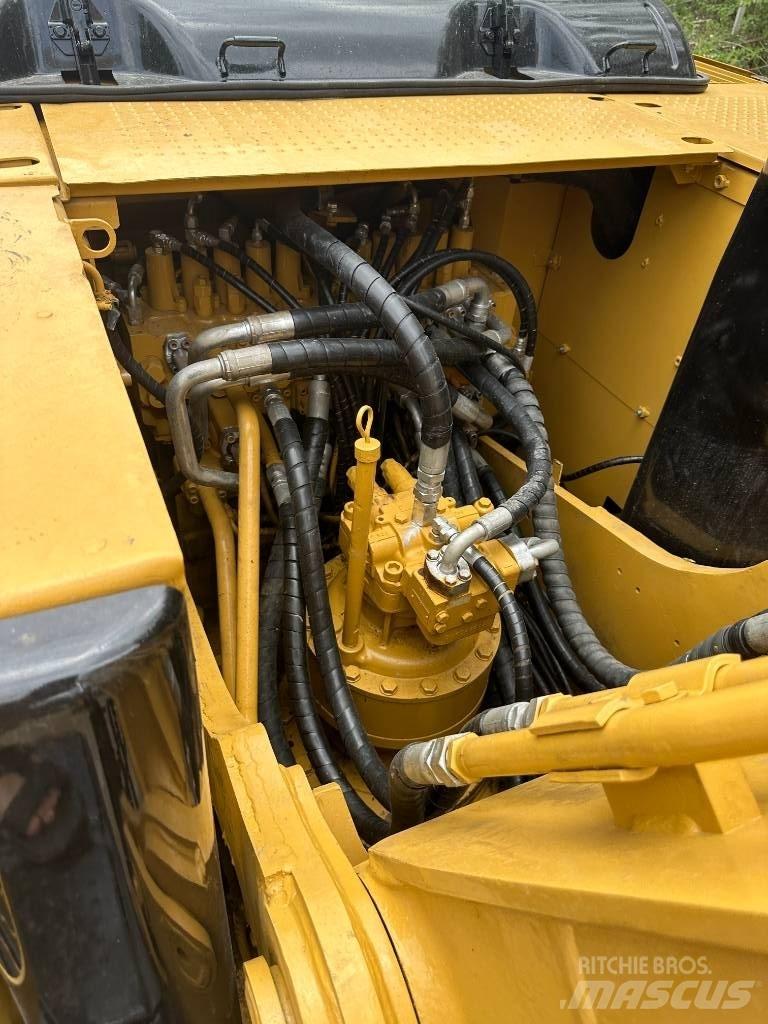 CAT 320D 大型油圧ショベル12t以上（パワーショベル・ユンボ）