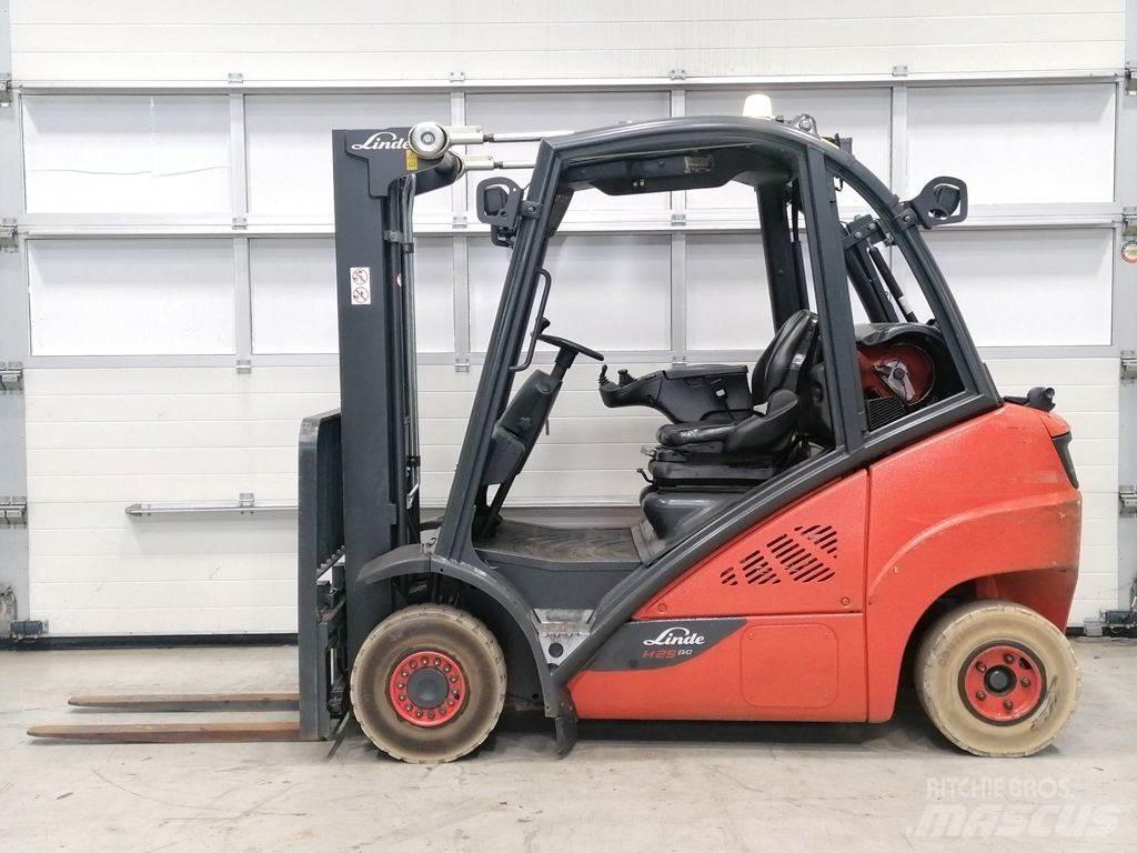 Linde H25T-02 LPGフォークリフト