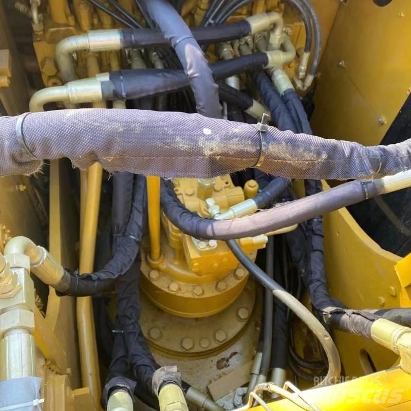 CAT 320 D 大型油圧ショベル12t以上（パワーショベル・ユンボ）
