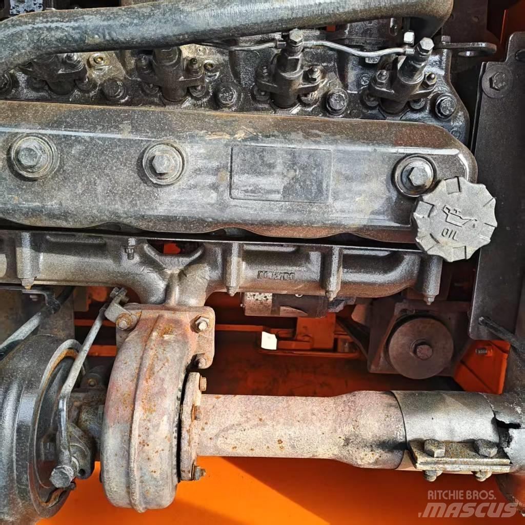 Doosan 225 LC 大型油圧ショベル12t以上（パワーショベル・ユンボ）