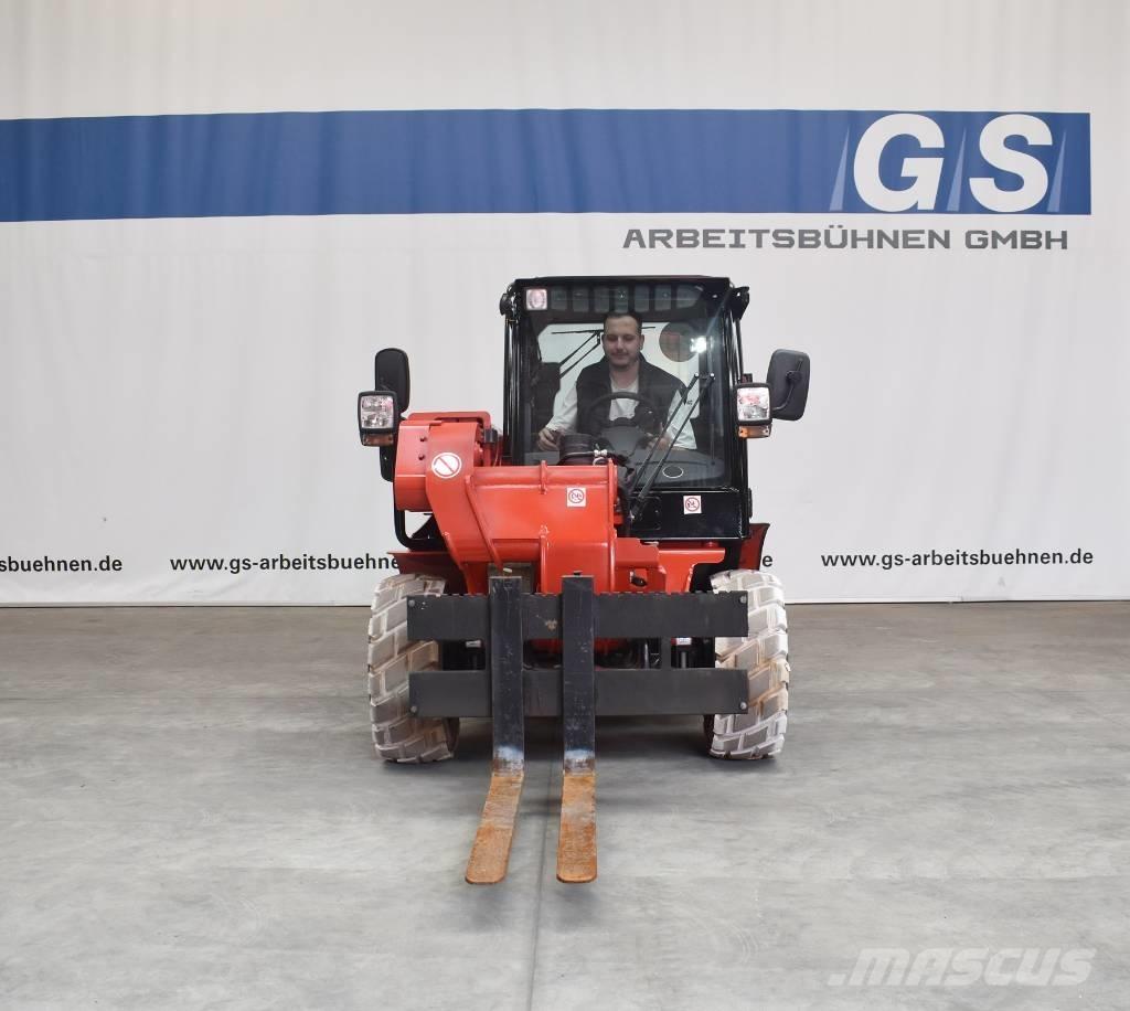 JCB 520-40 4WS テレスコーピックハンドラー