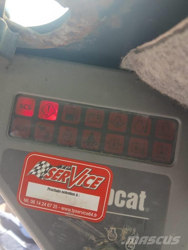 Bobcat T 190 クローラーローダー