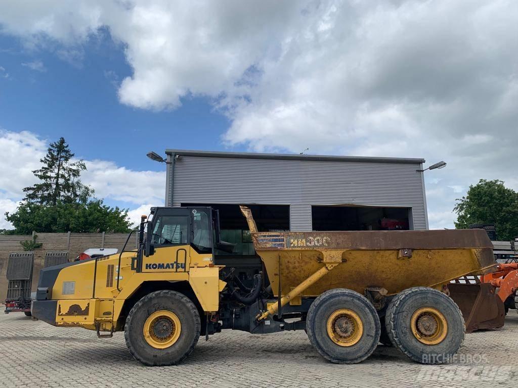 Komatsu HM 300-2 アーティキュレート式ダンプトラック