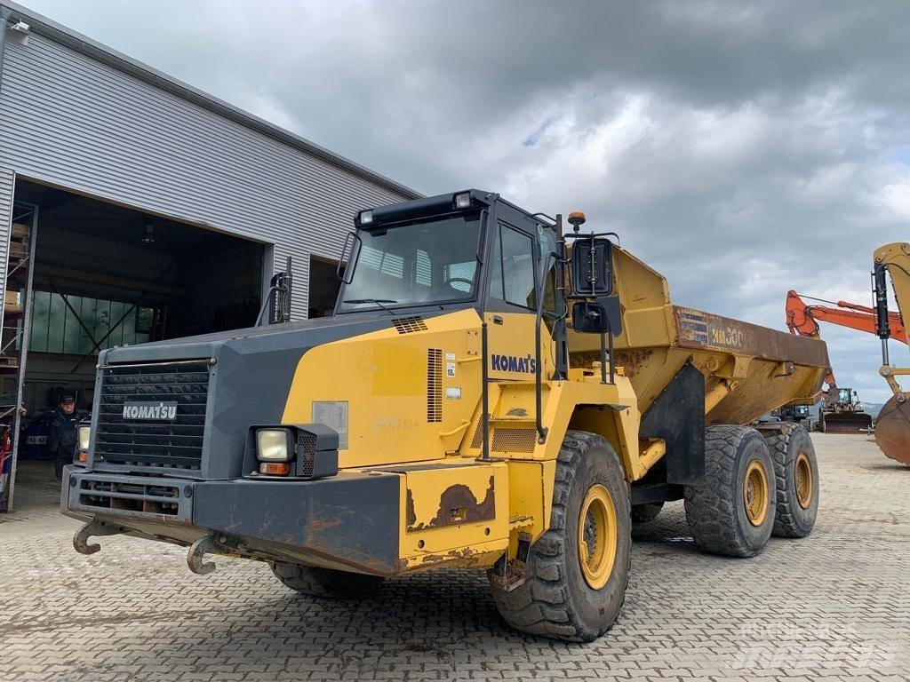 Komatsu HM 300-2 アーティキュレート式ダンプトラック