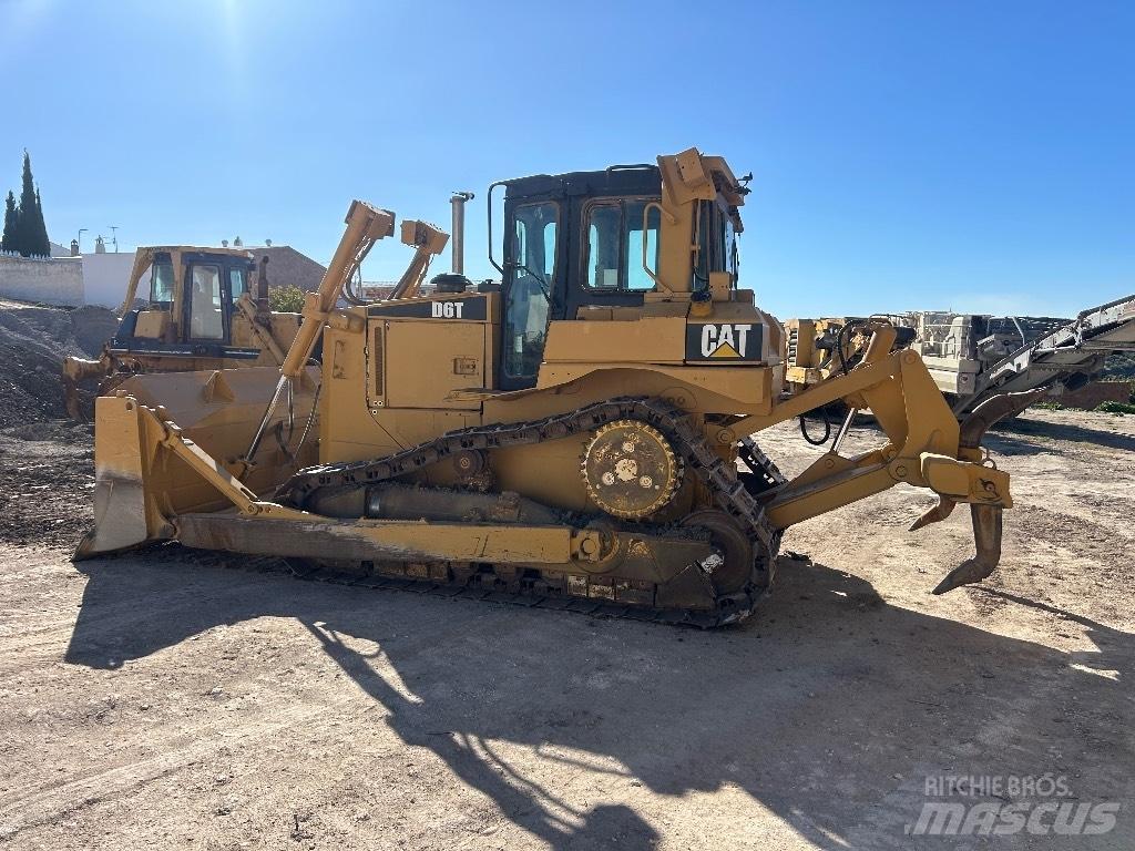 CAT D 6 T XL ブルドーザー
