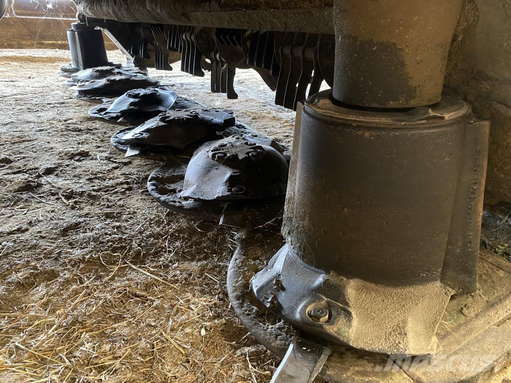 John Deere F 310 R 牽引式モア/芝刈り機